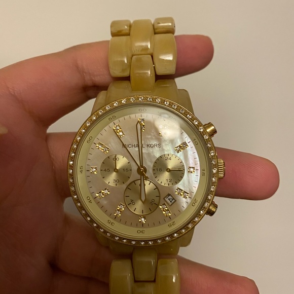 Gold Michael Kors Bracelet watch - Picture 2 of 5